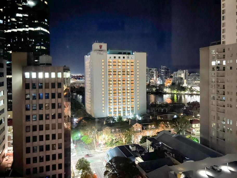 Amazing 2 Bedroom In Cbd! Brisbane Exterior foto